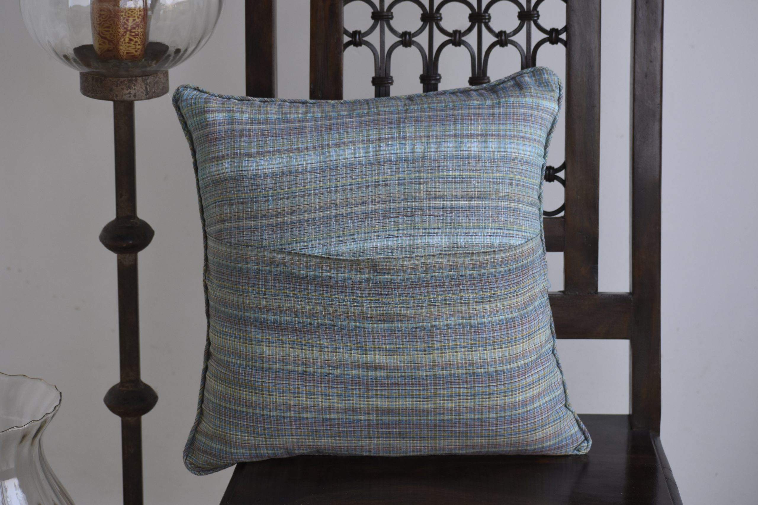 Sujani Cushion S (white with purpal, blue & yellow) 3 (1)